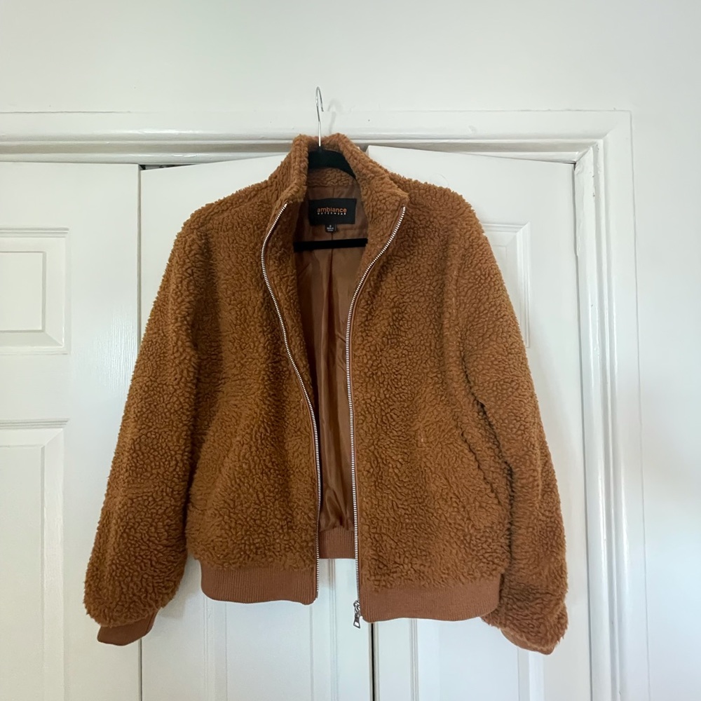 Teddy/faux shearling jacket.